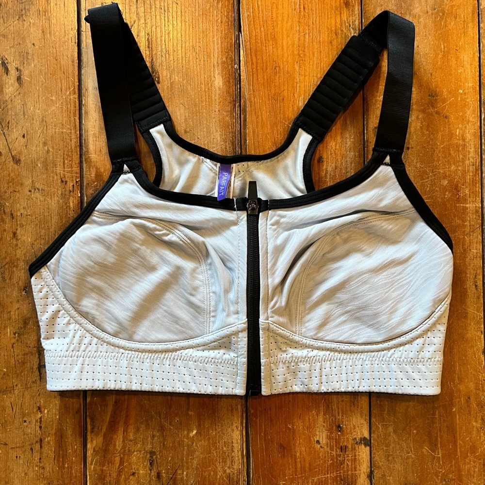 PARFAIT Front Zip and Hook Grey and Black Sports Bra, Adjustable Straps, 34DD